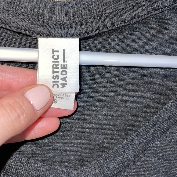 Women’s teen small vneck tee shirt, school shirt - Picture 10 of 13